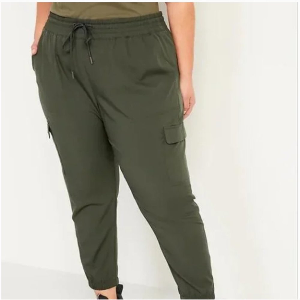 High-Waisted StretchTech Cargo Jogger Pants for Women